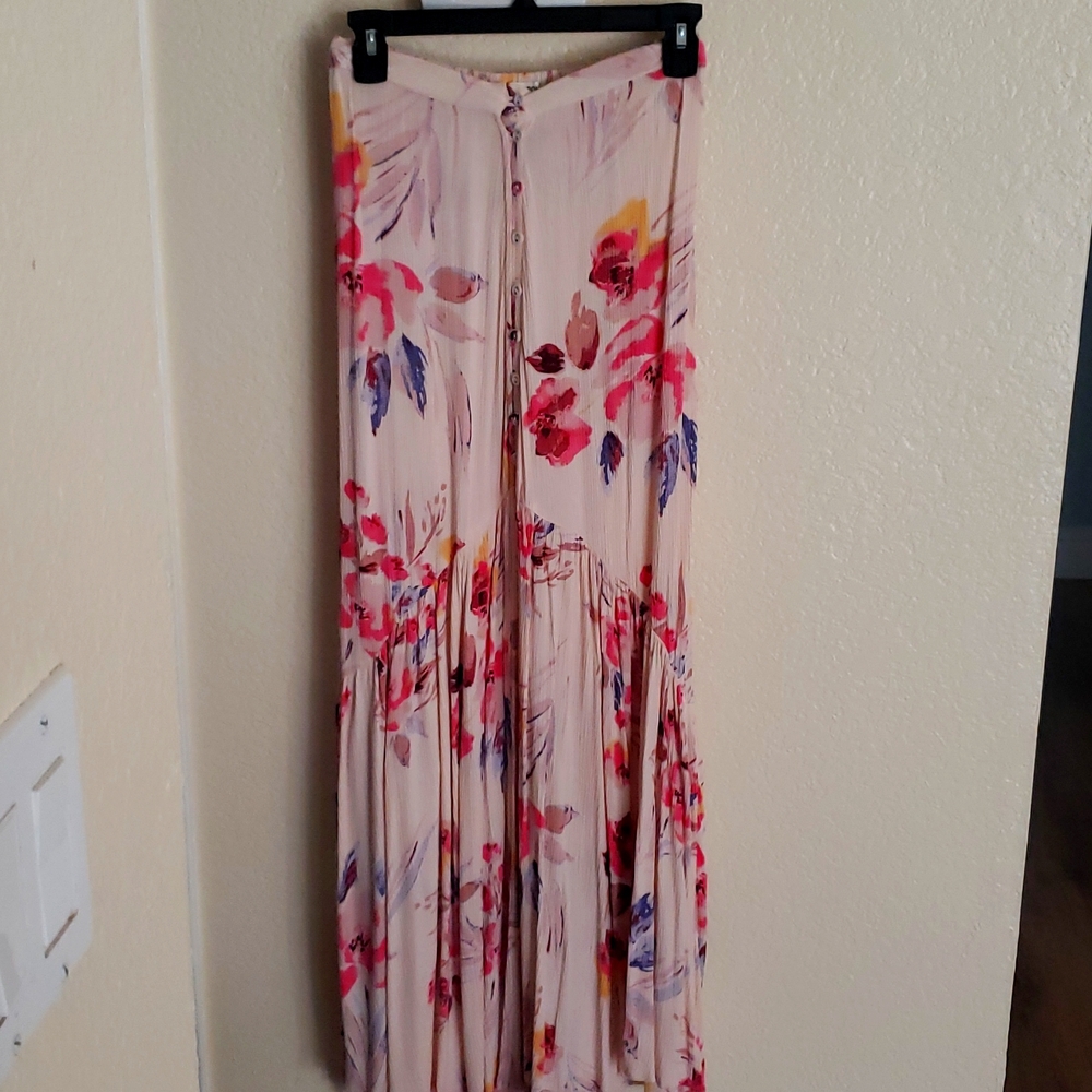 Billabong Cream Floral Maxi Skirt with Pink and Blue Accents - Picture 4 of 12